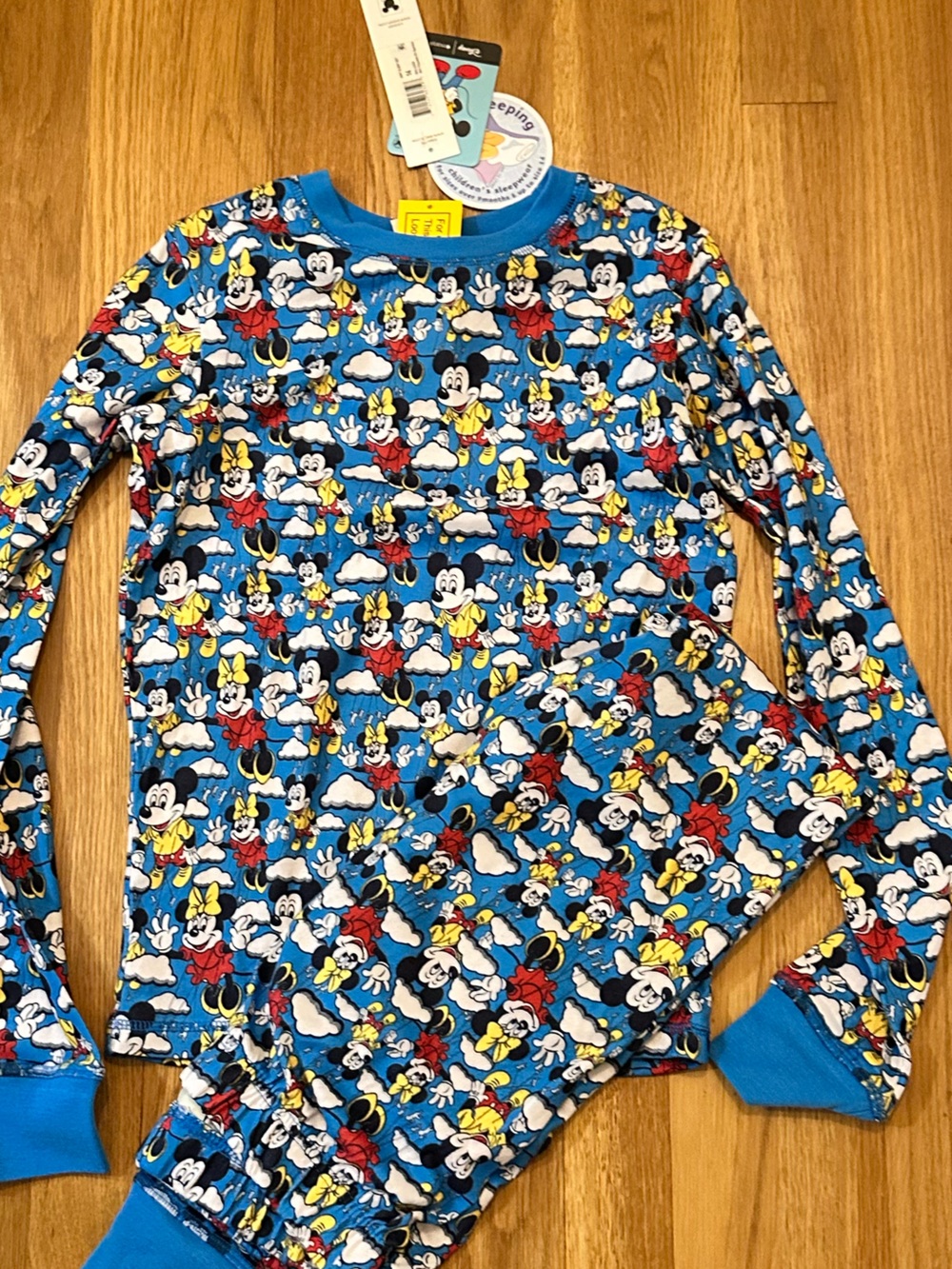 Disney 2 piece pajama set for kids boy’s size 14 Macy’s Mickey Mouse